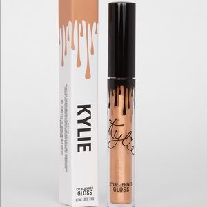 kylie cosmetics BRAND NEW lipstick bundle !